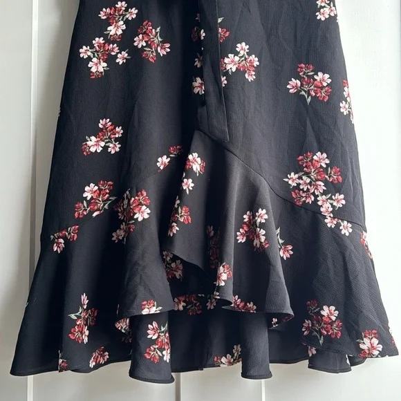 BB Dakota Floral V-Neck Ruffle Flare Swing Mini Dress Size 6 Women’s Fall Dress - Picture 15 of 16